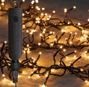 CLUSTER 1152LED 6.9M LICHT GOUD USB OPLAADBAAR 50CM  AANLOOPSNOER ZWART - BI-BUI