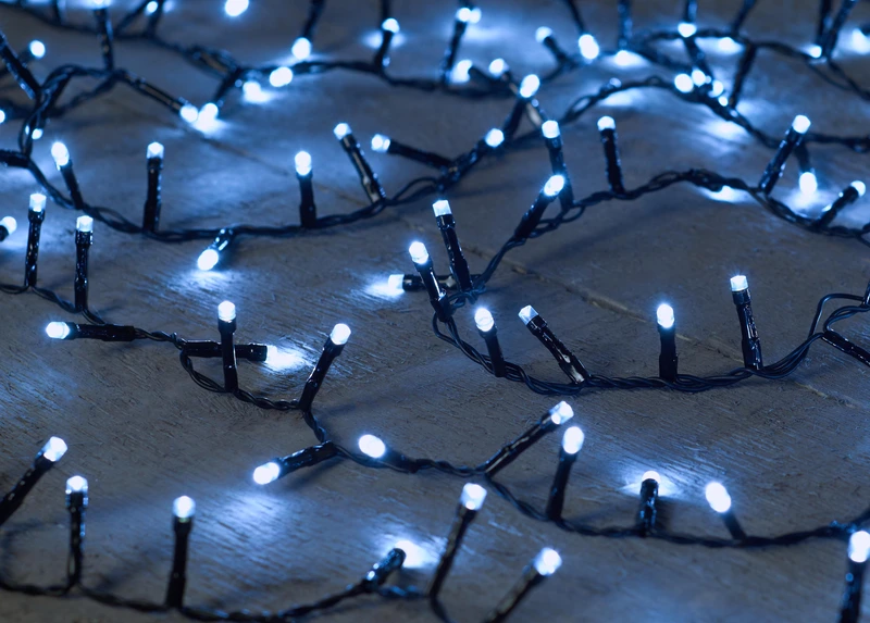 Led wit IVY 700 lamps